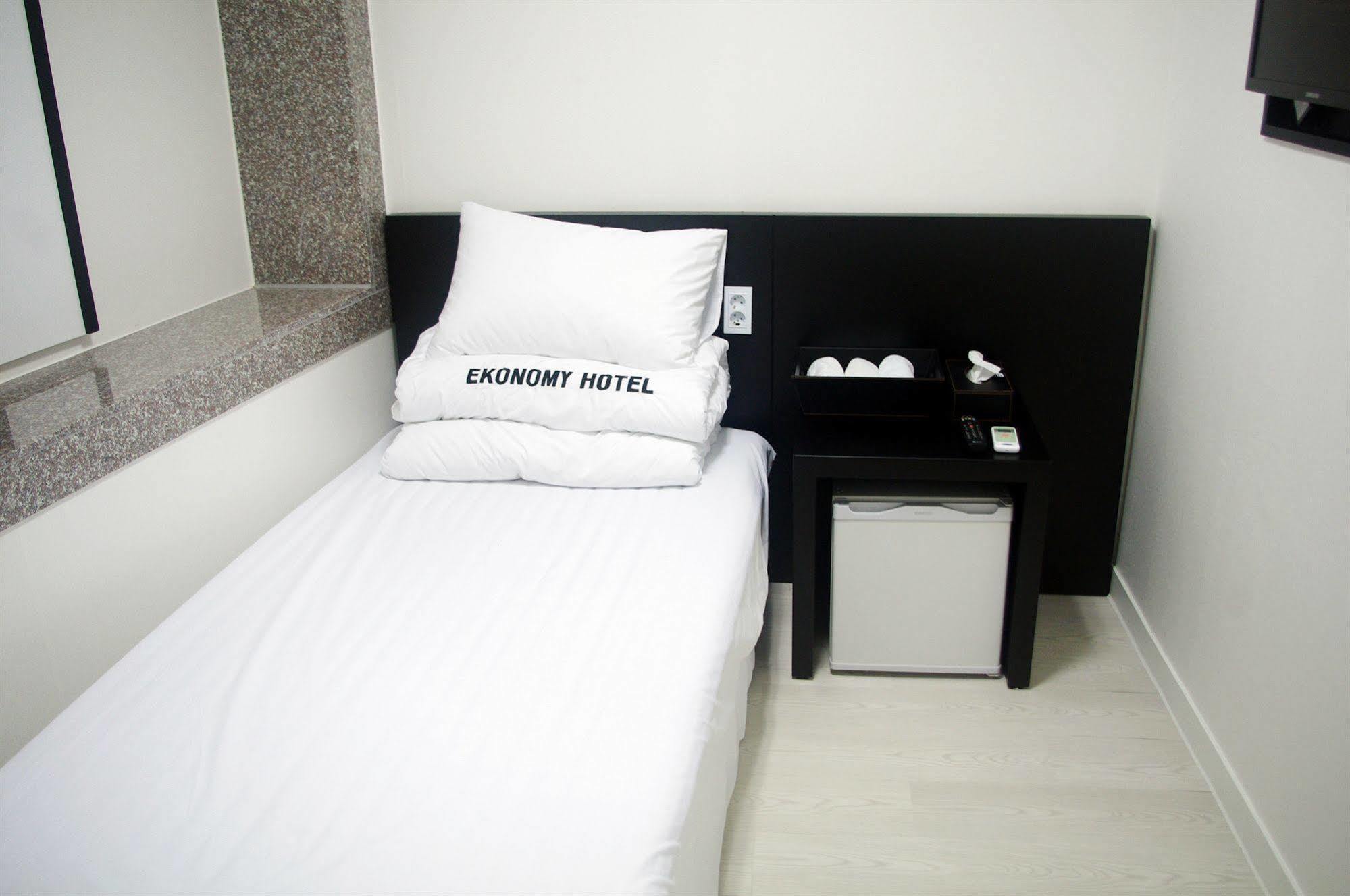 Ekonomy Hotel Nampo Busan Exterior foto